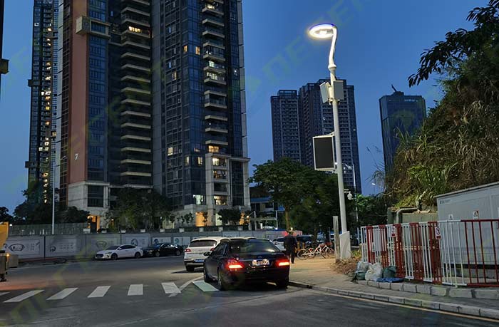 Coordinating Smart Parking and Smart Light Pole for Efficient Urban Management